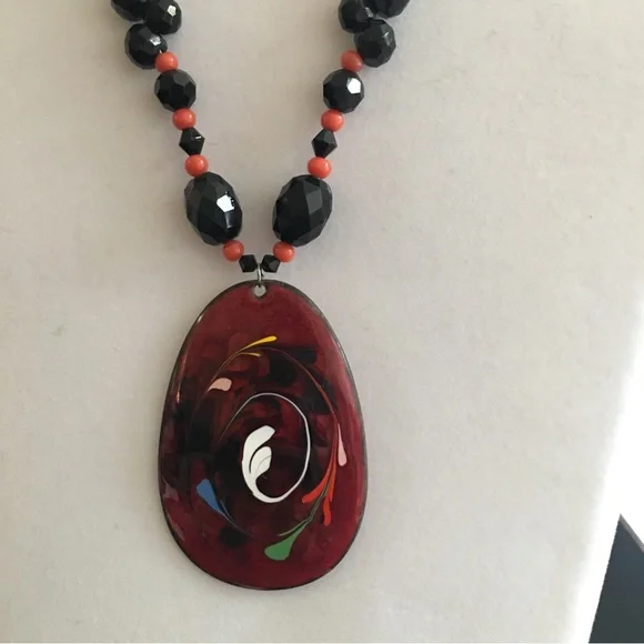 Beaded Necklace With Vintage Reversible Cloisonné Pendant - Picture 4 of 12